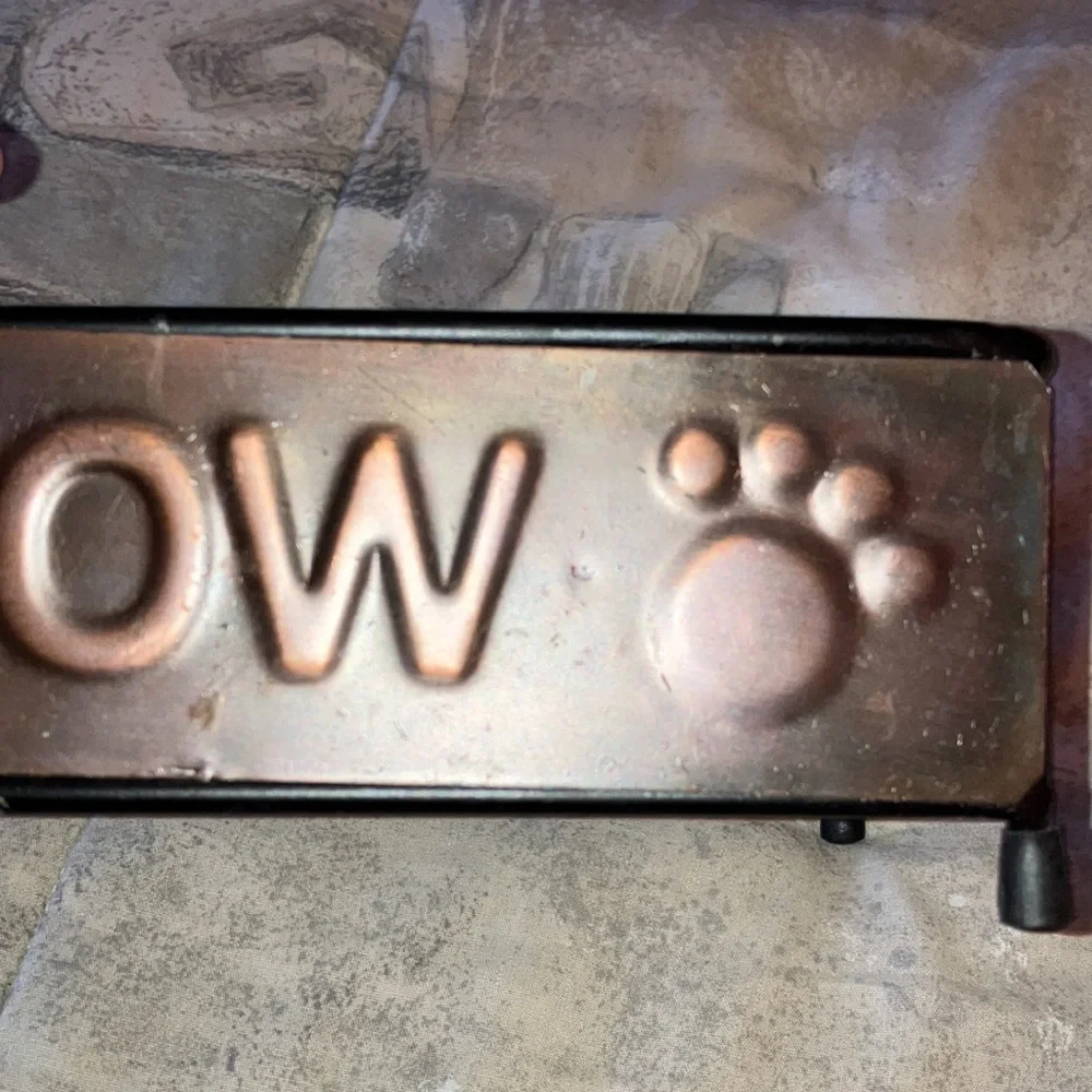 Metal Cat Bowl Stand